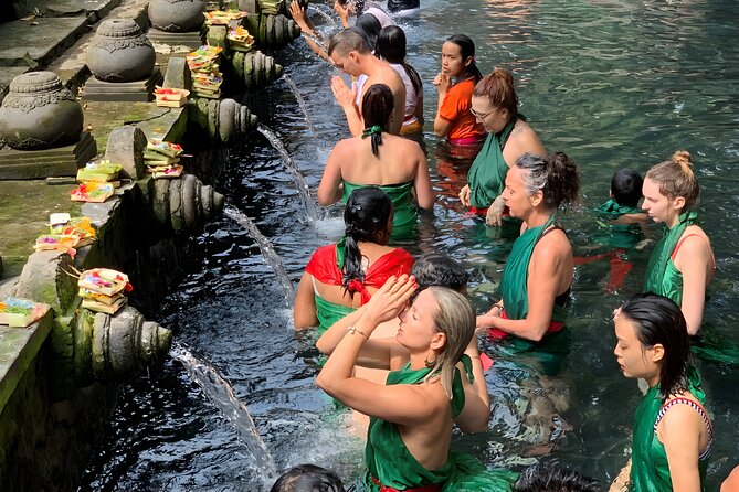 Ubud Village, Waterfall and Kintamani Volcano Tour - Tegenungan Waterfall sets the tone