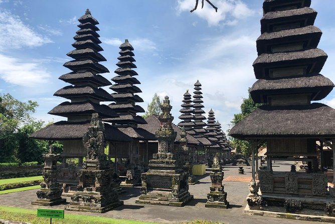 Ulun Danu Bratan Temple with Tanah Lot Sunset - Taman Ayun: a royal temple behind a moat