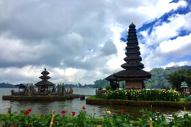 Ulun Danu Temple, Handara Gate, Wanagiri And Banyu Mala Waterfall - Why this North Bali route works