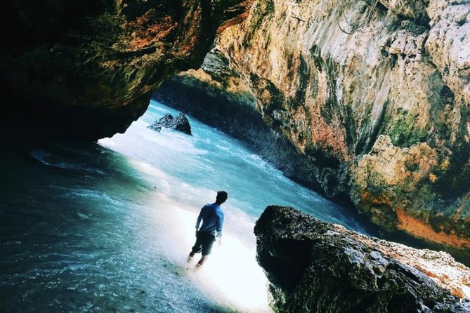 Uluwatu Instagram Tour: Unforgettable Beaches (Private & All-Inclusive) - Melasti Beach and the winding cliff road