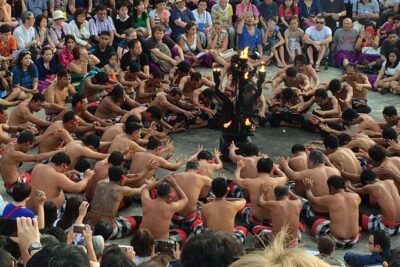 Uluwatu Temple & Kecak Fire Dance Show (Include All Tickets)