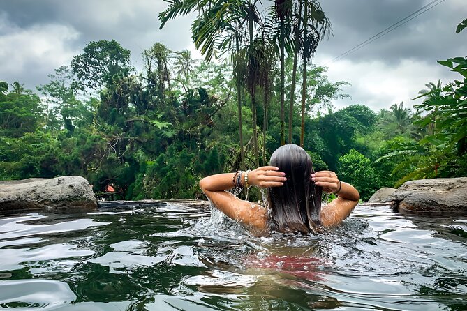 UNESCO Jatiluwih Rice Terrace and Tanah Lot Sunset Tour - Tanah Lot Gives the Day Its Big Finish